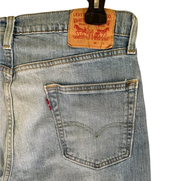 Levi’s-Men’s 33x34 jeans. 527 slim bootcut. Light wash. Good preowned condition! - Picture 7 of 13